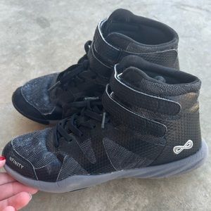 NFINITY Beast Mid Top Youth Cheer Shoes in Size 5
